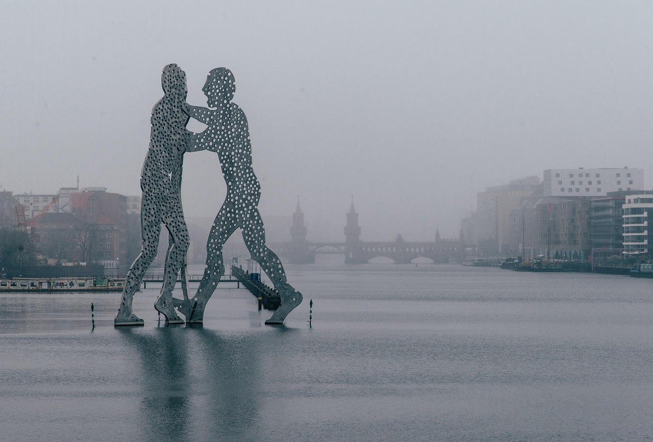 sculpture, molecule man, berlin, fog, spree, artwork, city, berlin, berlin, berlin, berlin, berlin